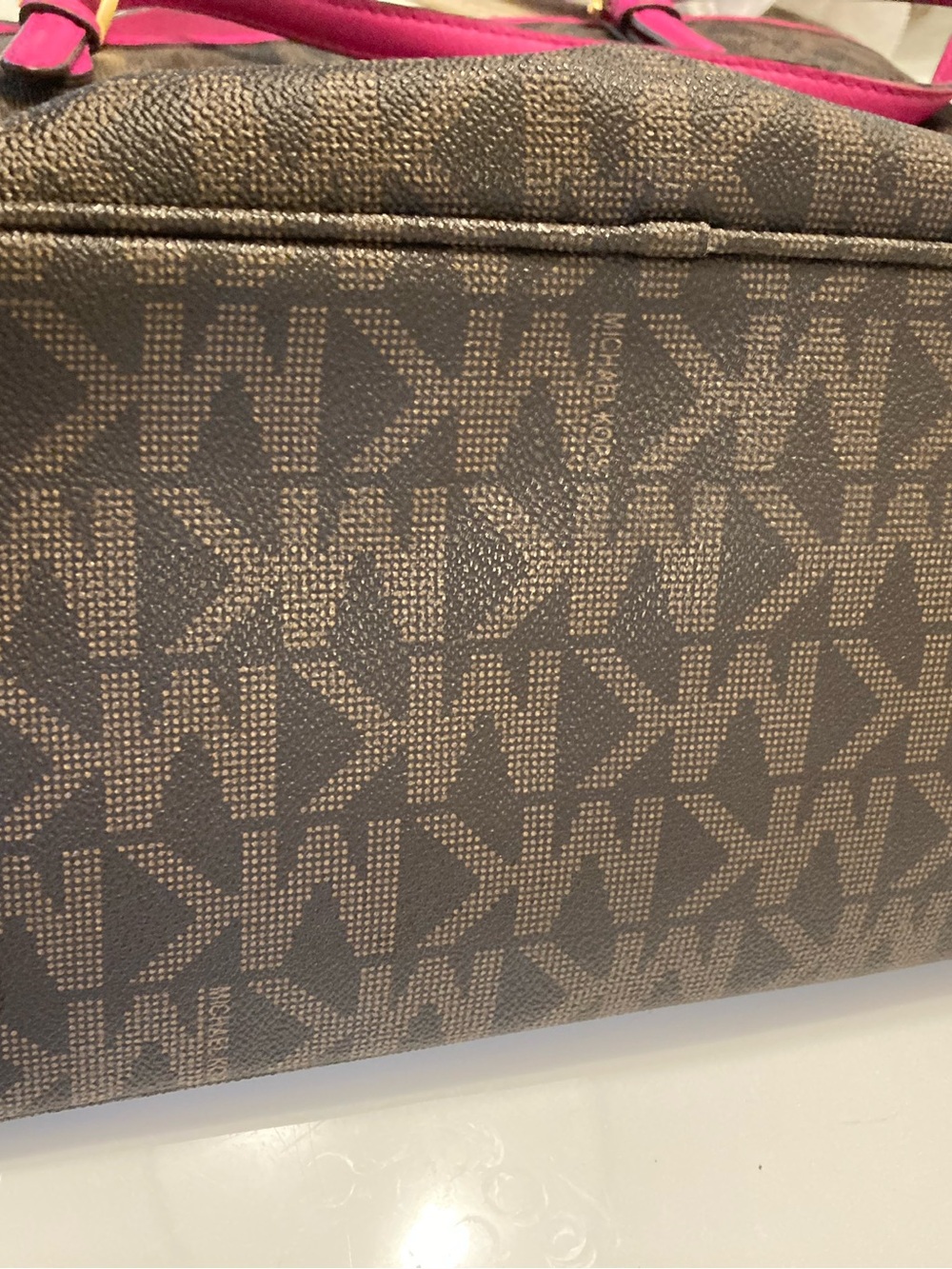 Michael Kors Tote, brown with pink trim - Picture 4 of 12
